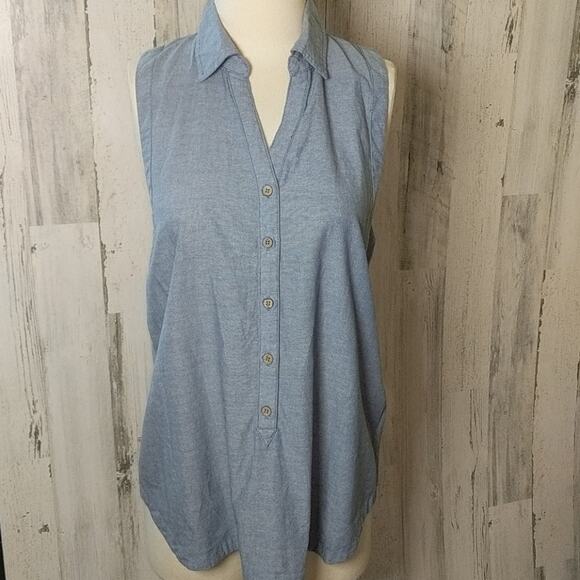 CHASER Blue Chambray Denim Look Sleeveless Button Up Raceberback Top Medium - Picture 1 of 9